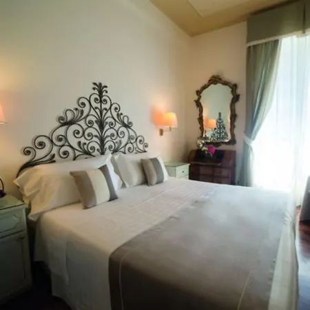 Jolanda Hotel