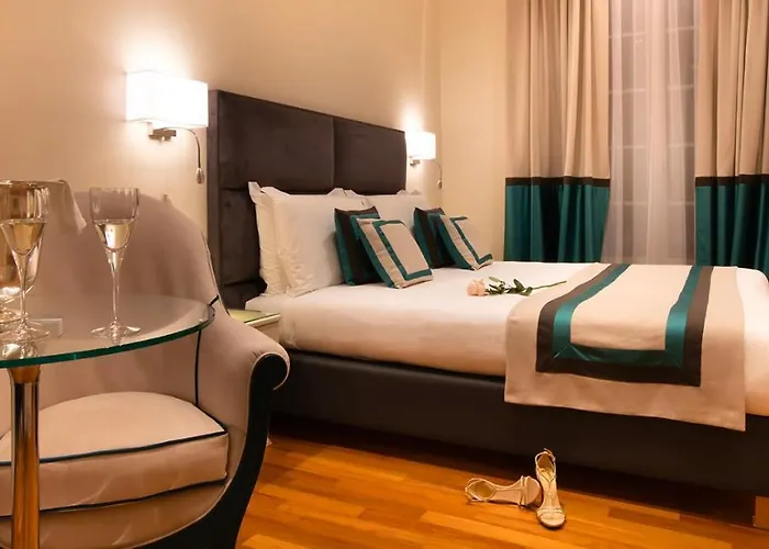 Ξενοδοχείο Jolanda 4*