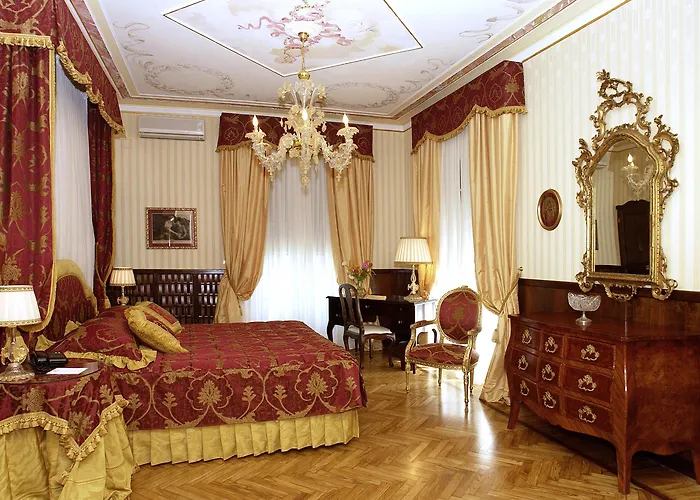 Ξενοδοχείο Jolanda 4*