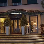 Jolanda 4*