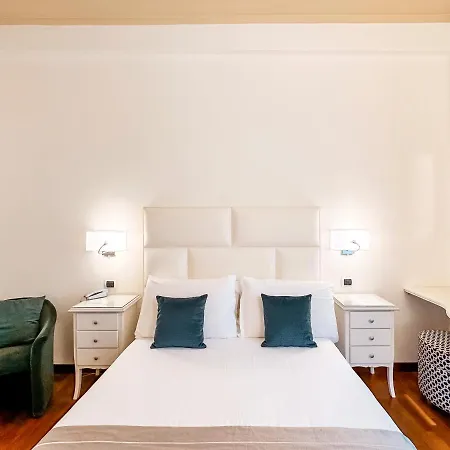 Jolanda Hotel
