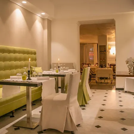 Jolanda Hotel